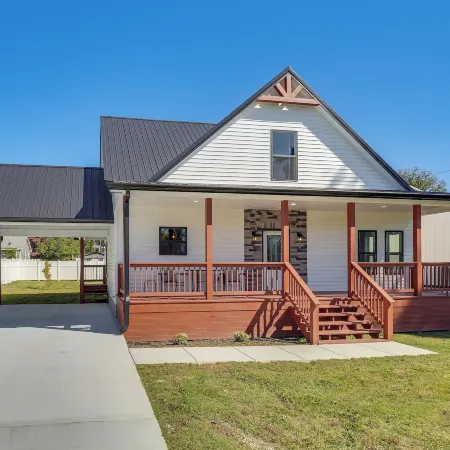 Tullahoma Whiskey Trail Base w/ Yard & Fire Pit