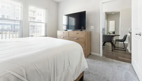 Landing Chic 1bd, Game Room, Gym