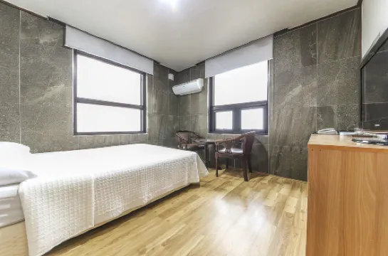 Seogwipo Shinsegye Hotel