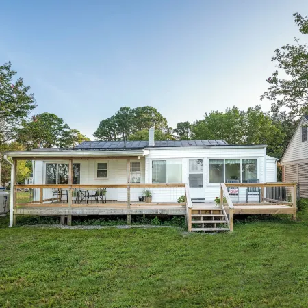 Waterfront Edenton Bay Cottage - Walk to Dtwn