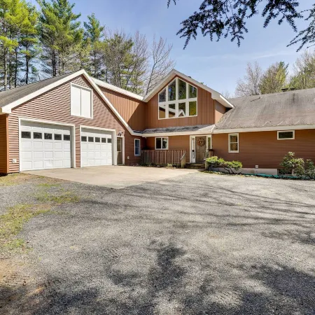 Lake George Oasis w/ 9 Acres, Hot Tub & Game Room!