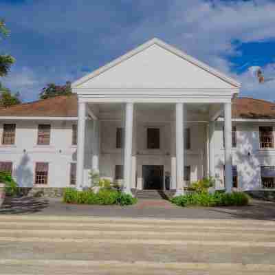 Amani Safari Lodge Hotel Exterior