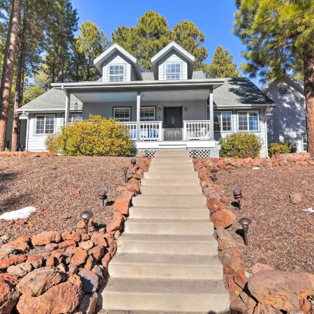 1 Mi to Nau: High-Country Home w/ Gorgeous Views!