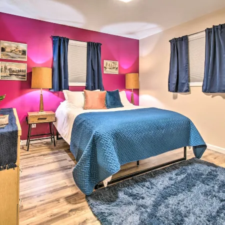 Stylish Vacation Rental - Walk to Isu! Hoteles en Normal
