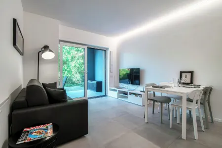 My Venini - by Myhomeincomo