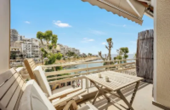 靠近海邊的陽光公寓，景色迷人