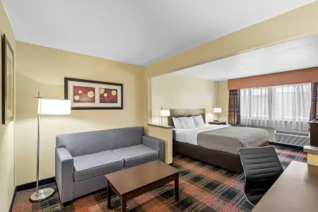 Quality Inn & Suites des Moines Airport