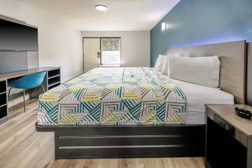 Motel 6 Greenwood, MS - 2-Star