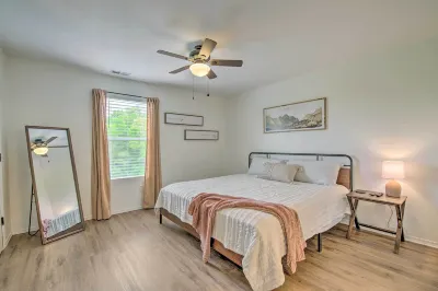 Cozy Branson Retreat w/ Balcony, 2 Mi to 76 Strip Hotel a 