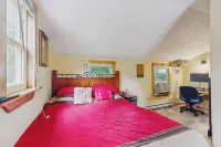 Tiny House at Sugarbush North: Adventure Hub! - 2-Star