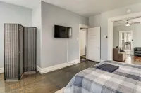 Walk to Carondelet Park: Quiet Couple's Getaway - Condos