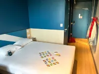 宜必思快捷酒店蓬托爾松聖米歇爾山海灣 酒店