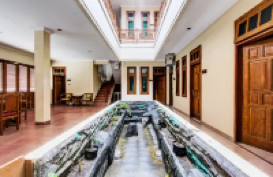 Hotel O Atma Bhakti Near Solo Square Mall