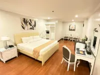 Crown Royale Hotel Các khách sạn ở Bataan