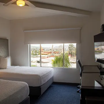 Hotel Nelson Hotels near RELOJ MONUMENTAL