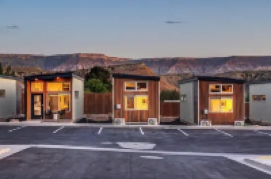 더 리브 앳 자이언