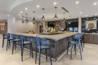DoubleTree by Hilton Greenville Woodruff Road - Baarit