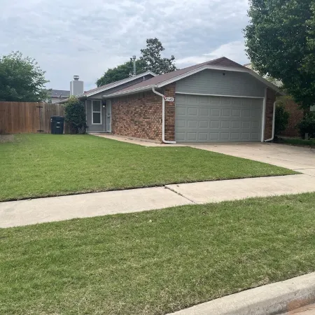 Aimee's Retreat on Robinson! Convenient to University of OK in Norman!