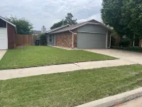 Aimee's Retreat on Robinson! Convenient to University of OK in Norman!