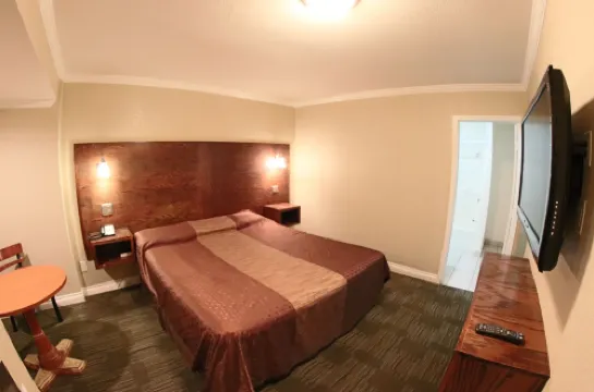 ซานตาครูซ อินน์ ริเวอร์ไซด์