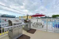 North Wildwood Condo w/ Pool, Walk to Boardwalk! - parking