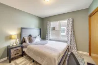 Spacious & Peaceful Suburban Home in Lansing! - 2-Star
