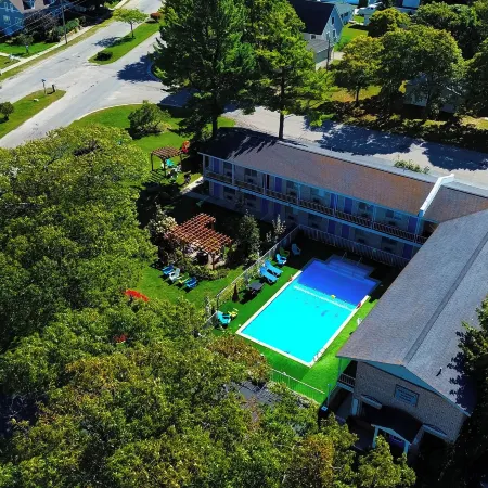American Boutique Inn - Lakeview Hotels in Cheboygan County