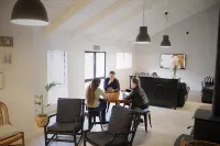 Hugo & Carters Backpackers & Motel - Hostels