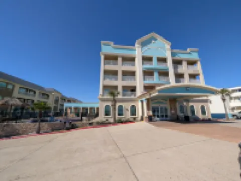 Holiday Inn Express & Suites GALVESTON WEST-SEAWALL by IHG Hotels near Galveston Island