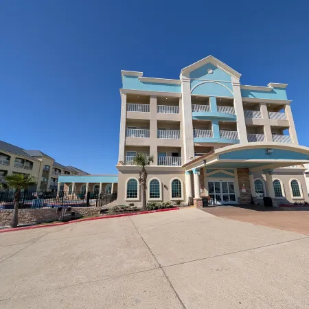 Holiday Inn Express & Suites GALVESTON WEST-SEAWALL by IHG