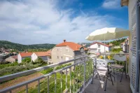Apartments Mat - Homestays