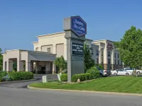 Hampton Inn & Suites Youngstown-Canfield Hotels in Canfield Township