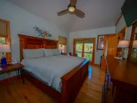 Captivating Cabana – Luxury Home, Boat Slip, Golf Cart, Pool, Pickleball, & Club 卡普蒂瓦住宿飯店