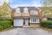 5 Bedroom Contractor Relocation Stay with Fast Wifi Weekly & Monthly Surrey  호텔