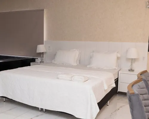 LAGOS HOTEL Hotéis em Iporá