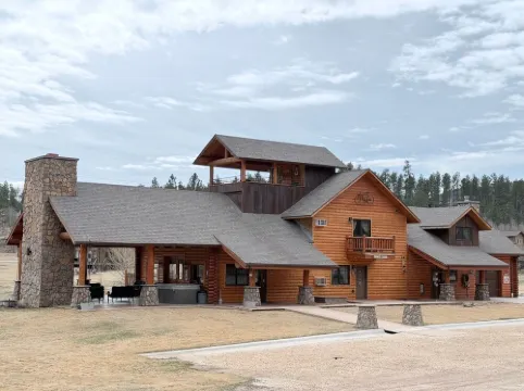 Little piece of paradise, Mickelson Trail Lodge.