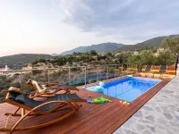 Martinia Pool Escape - Tragos Panoramic Views Ξενοδοχεία στην πόλη Θουρία