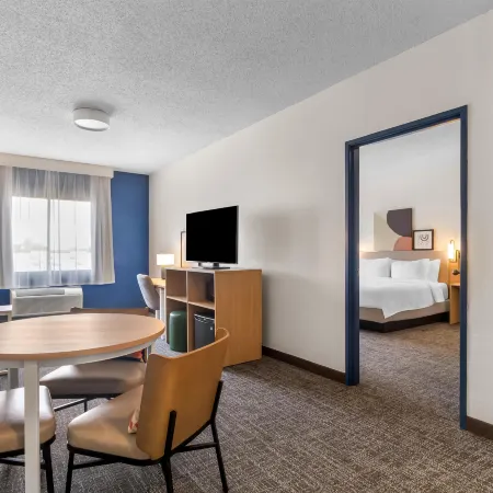 Spark by Hilton Houston near the Galleria Отели рядом с достопримечательностью «Вода Стены»