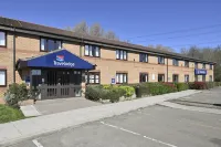 Travelodge Lincoln Thorpe on the Hill - parking