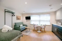 Lindenstone Apartments