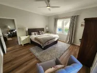 Farmstay Peppercorn Cottage.  Space to appreciate. Hotels in Gnarwarre