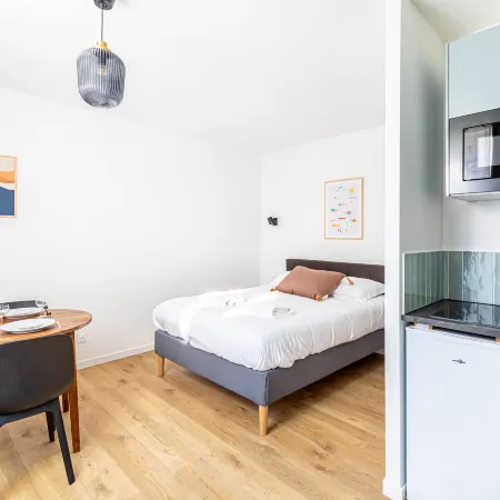 GuestReady - studio direct Champs Elysées