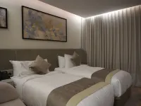 Royal Palace Hotel - Al Olaya Hotels in Riyadh