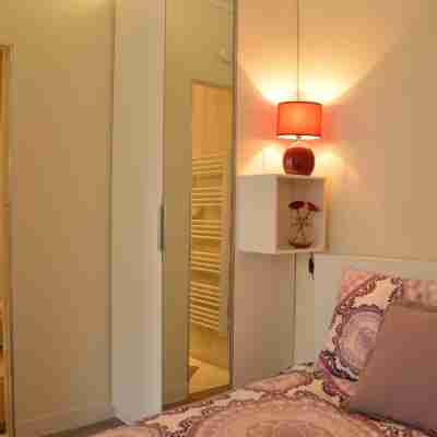 Modern Bayeux Hideaway Rooms