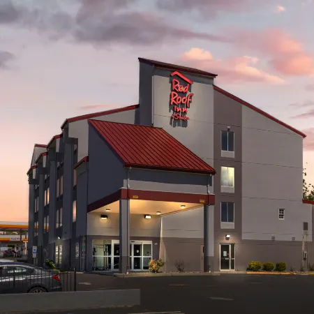 Red Roof Inn & Suites Philadelphia - Bellmawr