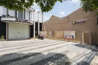 RedDoorz Hostel near Malang Train Station 3 Hotel di Klojen