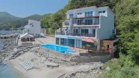 Geoje Black Pearl Marina Resort