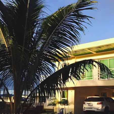 S-E Hotel and Residence Отели в г. Катиклан