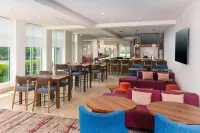 Hilton Garden Inn Wayne - breakfast