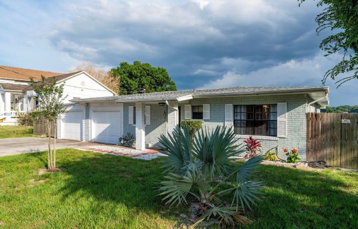 Hook, Line & Leisure: Lakefront Gem w/ Porch!